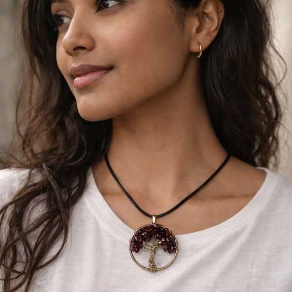 PENDENTIF ARBRE DE VIE 40MM GRENAT ROUGE A (Vendu sans chaine)