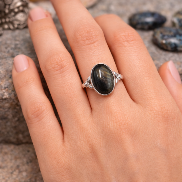 Bague en Œil de Faucon