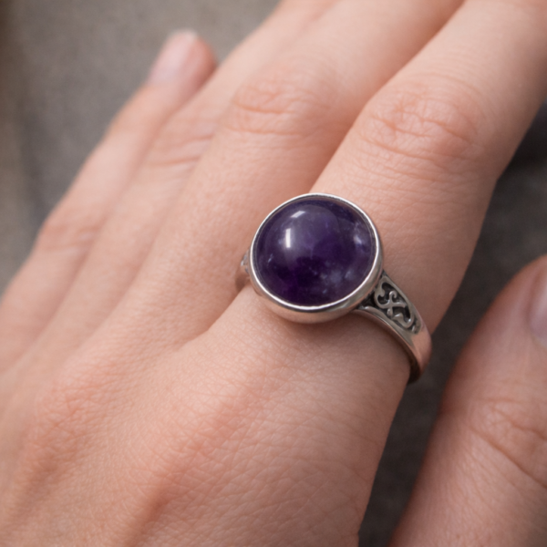 Bague ronde en Améthyste